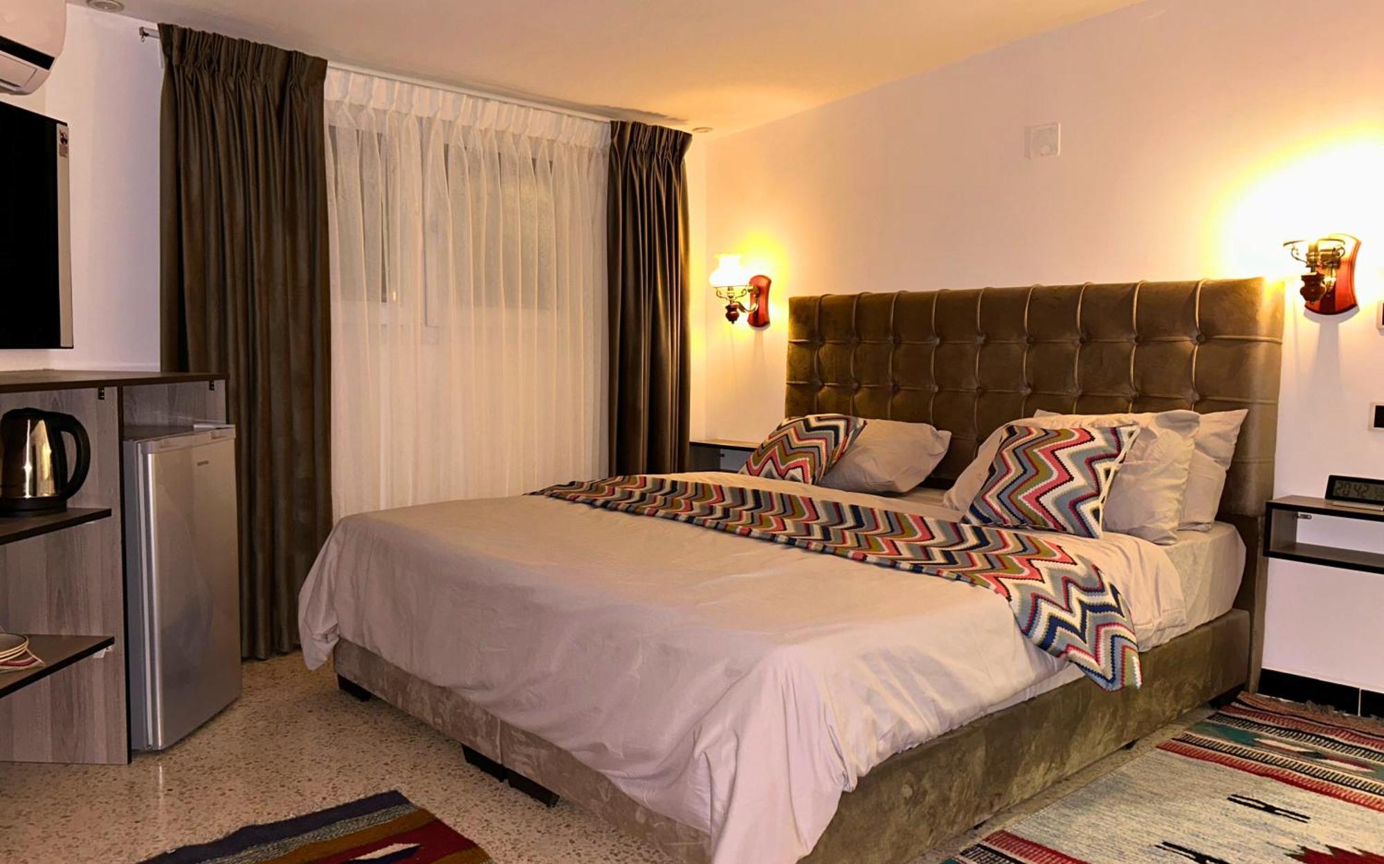 Celestia Boutique Inn - Boutique Stay Overlooking Jerash Ruins Džaraš Pokoj fotografie